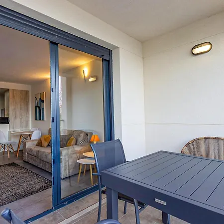 Lovely In With Swimming Pool Apartment *